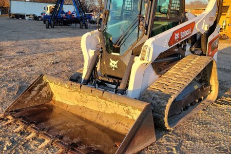2021 Bobcat T76 Tracked Skid Steer Loader Enclosed Cab Heat/A/C Aux Hyd 80” Bucket