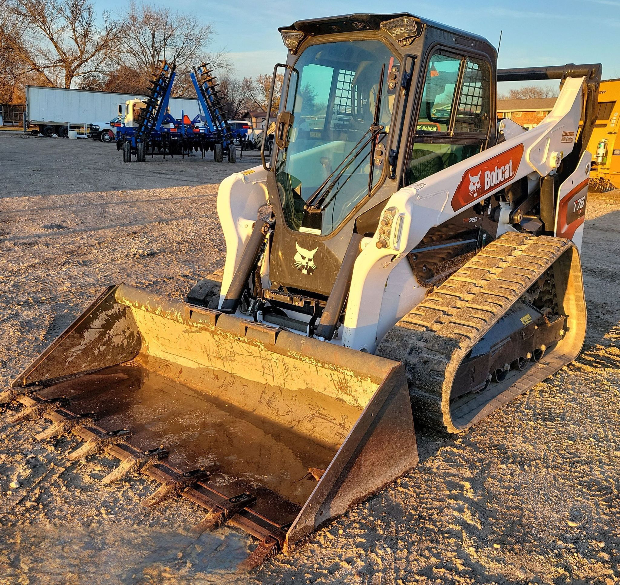 2021 Bobcat T76 Tracked Skid Steer Loader Enclosed Cab Heat/A/C Aux Hyd 80” Bucket